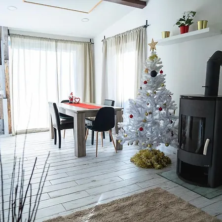 Friends - Csaladoknak Es Barati Tarsasagoknak