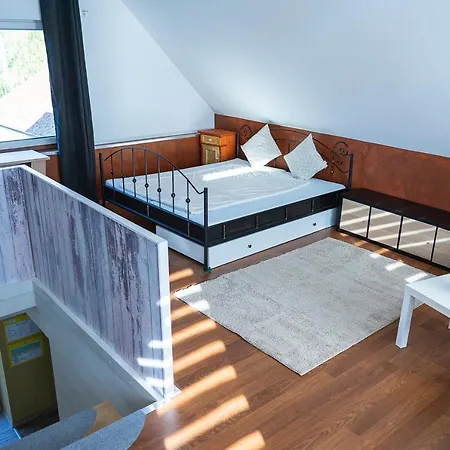 Friends - Csaladoknak Es Barati Tarsasagoknak Apartmán *