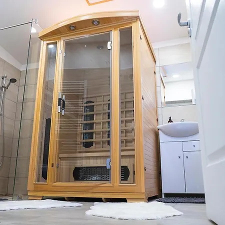 Apartmán Friends - Csaladoknak Es Barati Tarsasagoknak Balatonberény