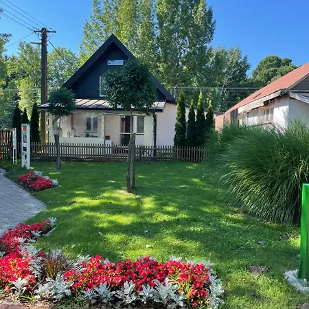 Friends - Családoknak és Baráti Társaságoknak Balatonberény