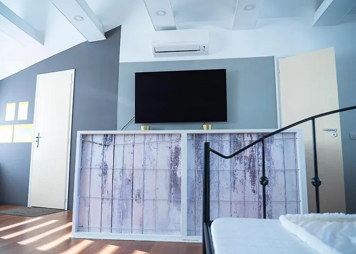 Apartament Friends - Csaladoknak Es Barati Tarsasagoknak Balatonberény